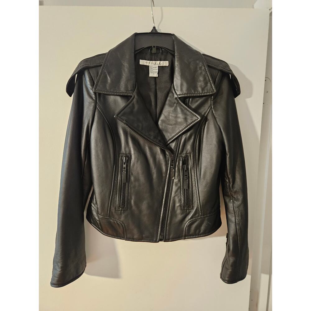 Rezrekshn Women's Rezrekshn 100% Leather Jacket Size Small (never worn) Runs Big